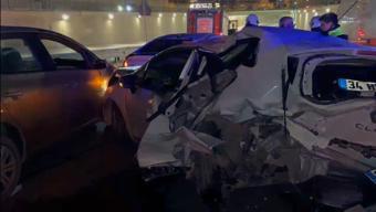 İstanbulda 7 araç birbirine girdi: 7 yaralı