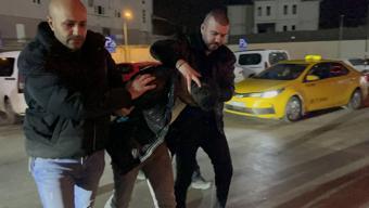 Yarış uğruna katliam: Tramvaydan inen 3 kişiyi arabayla biçti