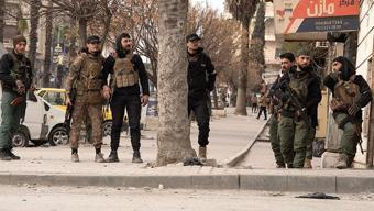 SON DAKİKA... Suriye Ordusundan YPGye uyarı: Tüm silahlı unsurlar Fırat Nehrinin doğusuna çekilsin