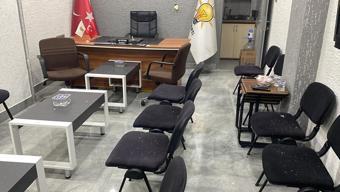 AK Parti Marmara ilçe binasına taşlı saldırıyla ilgili 1 kişiye gözaltı