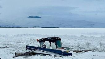 Çıldırın altından traktör çıktı