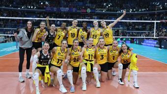 VakıfBanktan harika geri dönüş Final Four yolunda ilk adım...