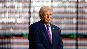 Tel Aviv’in kalbine Trump posterleri yerleştirildi: Üzerinde yazan mesaj dikkat çekici....