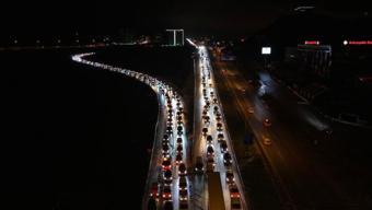  Araç kuyruğu 40 kilometreyi aştı