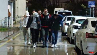 Adana’da dehşet: “Sigara yok” dediler, bıçaklı saldırıya uğradılar