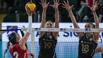 Kadınlar Kupa Voleyde ilk finalist VakıfBank oldu