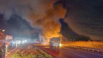 Bursada buğday yüklü TIR alev alev yandı