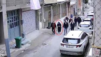 Eşini vahşice öldürmüştü: Ceset parçalarını attığı çöp kutularını polise gösterdi