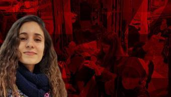  Arabada silahını gösterdi