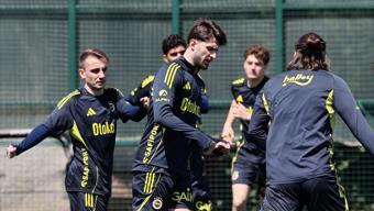 Fenerbahçe, derbi galibiyetiyle yarışa tutunmak istiyor