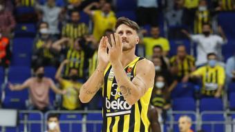 Anadolu Efes ve Fenerbahçe Bekonun eski yıldızı Polonara, parkelere veda etti