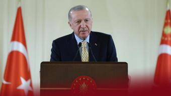 Cumhurbaşkanı Erdoğan, Türk hacılarla bayramlaştı
