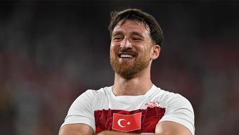 Borussia Dortmunddan ayrılan Salih Özcanın menajeriyle görüşüldü