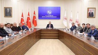Eylem yapan Doruk Madencilik işçileri işverenle uzlaştı