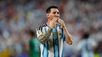 MAÇ ÖZETİ | Yaşlı Kurt Lionel Messi, Cezayire karşı hat-trick yaptı