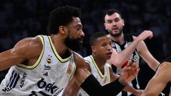 Fenerbahçe Bekoda çifte ayrılık