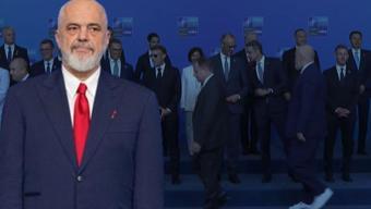 NATO aile fotoğrafı çekilirken yaşananlar: Rama salona girince dedikodu başladı Meloni, Trump’ın yüzüne bakmadı…