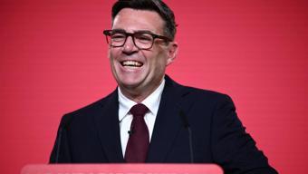 İngiltere’de Burnham dönemi başlıyor: İşçi Partisinin yeni liderinden ilk mesajlar