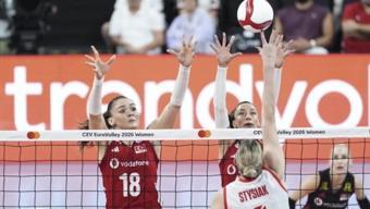 TÜRKİYE - AZERBAYCAN VOLEYBOL MAÇI KANALI | Filenin Sultanları Son 16 Turu Maçı Hangi Kanalda, Şifreli Mi, Saat Kaçta