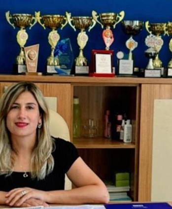 Aysel öğretmenin gururlandıran başarısı: Eğitim dünyasının Nobel’inde ilk 50’ye girdi