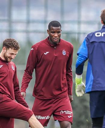 Trabzonsporda Onuachu gelişmesi Fenerbahçe maçı öncesi takımla çalıştı...
