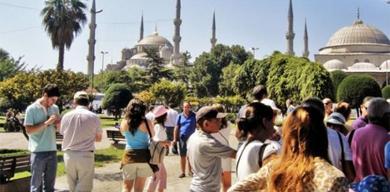 istanbula-gelen-turistin-istanbul-nufusunu-gecmesini-bekliyoruz