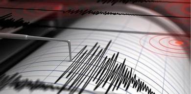 son-dakika-istanbulda-deprem-hissedildi-canakkale-balikesir-ve-izmir-de-sallandi