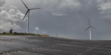 turkiyenin-elektrik-kurulu-gucunde-ruzgar-ve-gunesin-payi-yuzde-30a-ulasti