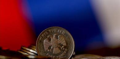 rusyanin-ihracatinda-tarihi-donum-noktasi-ruble-ilk-kez-yuzde-50yi-asti