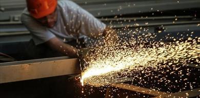 turkiyede-hizmet-ticareti-2023te-buyuk-olcekli-girisimlerin-sirtinda