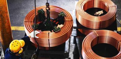 bakirda-tarihi-gun-fiyatlar-13-bin-dolari-asti