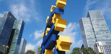 euro-bolgesinde-ekonomik-guven-geriledi