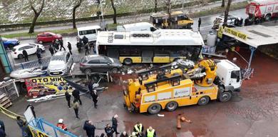 esenlerdeki-iett-otobusu-kazasi-kamerada