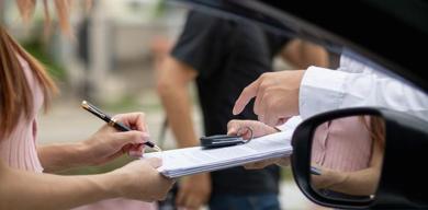 ikinci-el-oto-piyasasinda-gizli-tehlike-hatasiz-diye-satiliyor-ama-gercek-cok-farkli