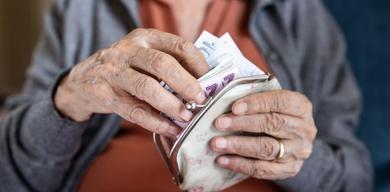 emekli-promosyonu-2026-emekli-maas-zammi-bankalari-harekete-gecirdi-20-bin-tl-maasa-30-bin-tl-promosyon