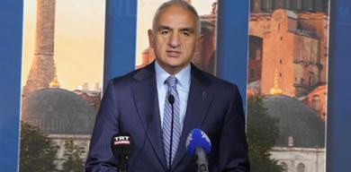 bakan-ersoy-vakiflar-gunde-100-bin-vatandasimiza-iftar-veriyor