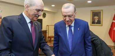 tbmm-baskani-kurtulmus-cumhurbaskani-erdogana-sirri-sureyya-onderle-cekilen-bir-fotografini-takdim-etti