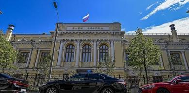 rusyada-nakit-doviz-cekimine-yonelik-kisitlamalar-uzatildi