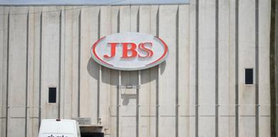 abdde-et-krizi-derinlesiyor-jbs-tesisinde-3800-isci-greve-gitti