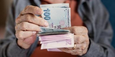 bankalarda-yaris-kizisti-iste-emekliye-promosyon-rehberi