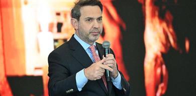 bakan-bayraktar-turkiye-artik-kendi-denizlerinde-dogal-gaz-ve-petrol-ariyor