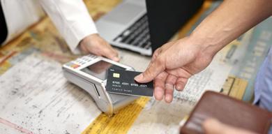 kartli-odemelerde-rekor-buyume-martta-26-trilyon-lirayi-asti