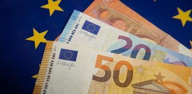 euronun-kuresel-gucu-sinirli-artti-dolar-liderligini-korurken-altin-one-cikti