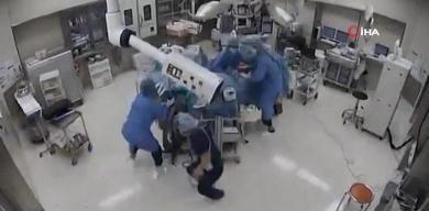 depreme-ameliyat-esnasinda-yakalandilar-71lik-sarsintida-nefes-kesen-mucadele