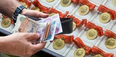 altin-fiyatlari-11-ekim-2026-canli-bugun-gram-ceyrek-cumhuriyet-ne-kadar-kapalicarsi-altin-fiyatlari-ne-durumda