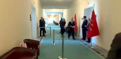 mecliste-sasirtan-goruntu-kemal-kilicdaroglu-ile-kendi-odasinin-arasina-serit-cektirdi