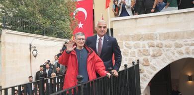 aziz-sancara-buyuk-vefa-mardin-savurdan-nobele-uzanan-yolculugun-basladigi-ev-artik-muze