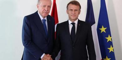 cumhurbaskani-erdogan-macron-ile-gorustu