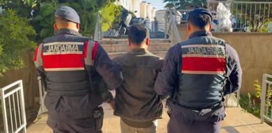 kusadasinda-uyusturucu-operasyonu-45-gozalti