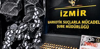 izmir-havalimaninda-uyusturucu-operasyonu-midesinden-cikanlar-soke-etti